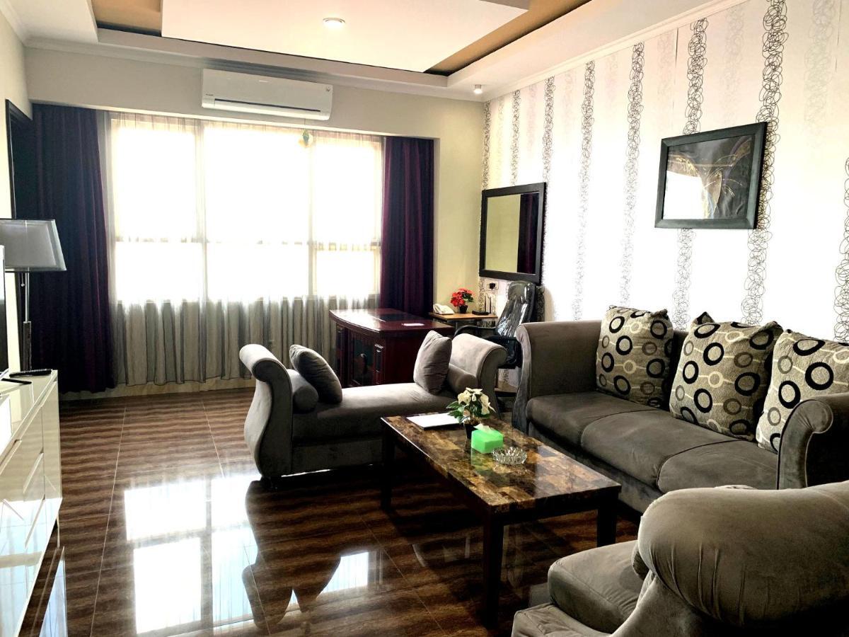 Pacific Hotel Ambon Esterno foto