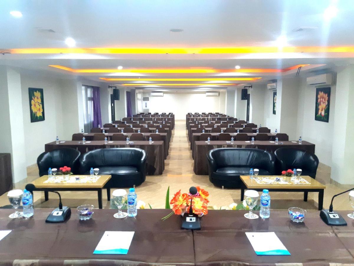 Pacific Hotel Ambon Esterno foto